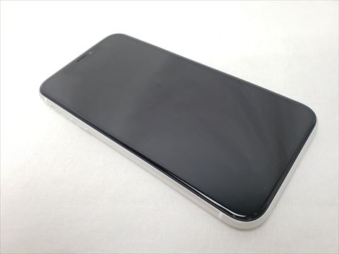 iPhoneXR 64GB ホワイト /MT032J/A docomo 【SIMロック解除品】 各サイトで併売につき売切れのさいはご容赦願います。
