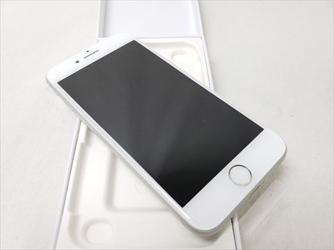 【バッテリー容量95%】iPhone 8 Silver 64G simロック解除