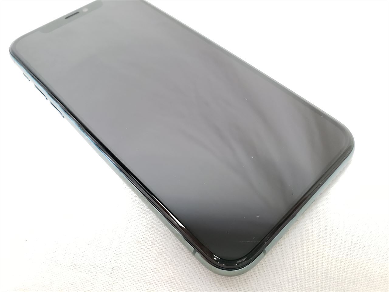 iPhone 11 Pro 256GB ミッドナイトグリーン /MWCC2J/A au 【SIMロック解除品】  各サイトで併売につき売切れのさいはご容赦願います。