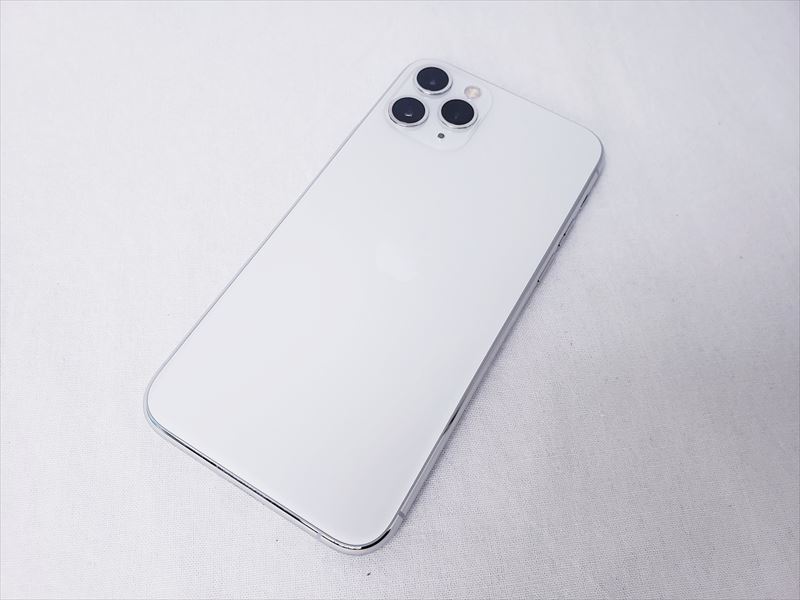 iPhone 11 Pro 256GB ホワイト /MWC82J/A docomo 【SIMロック解除品