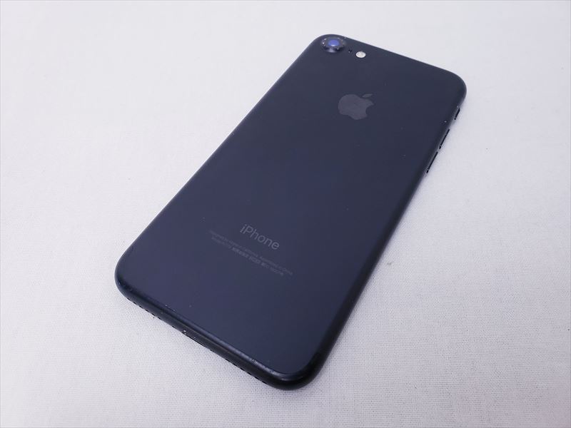 iPhone7 32GB ブラック /MNCE2J/A au 各サイトで併売につき売切れの