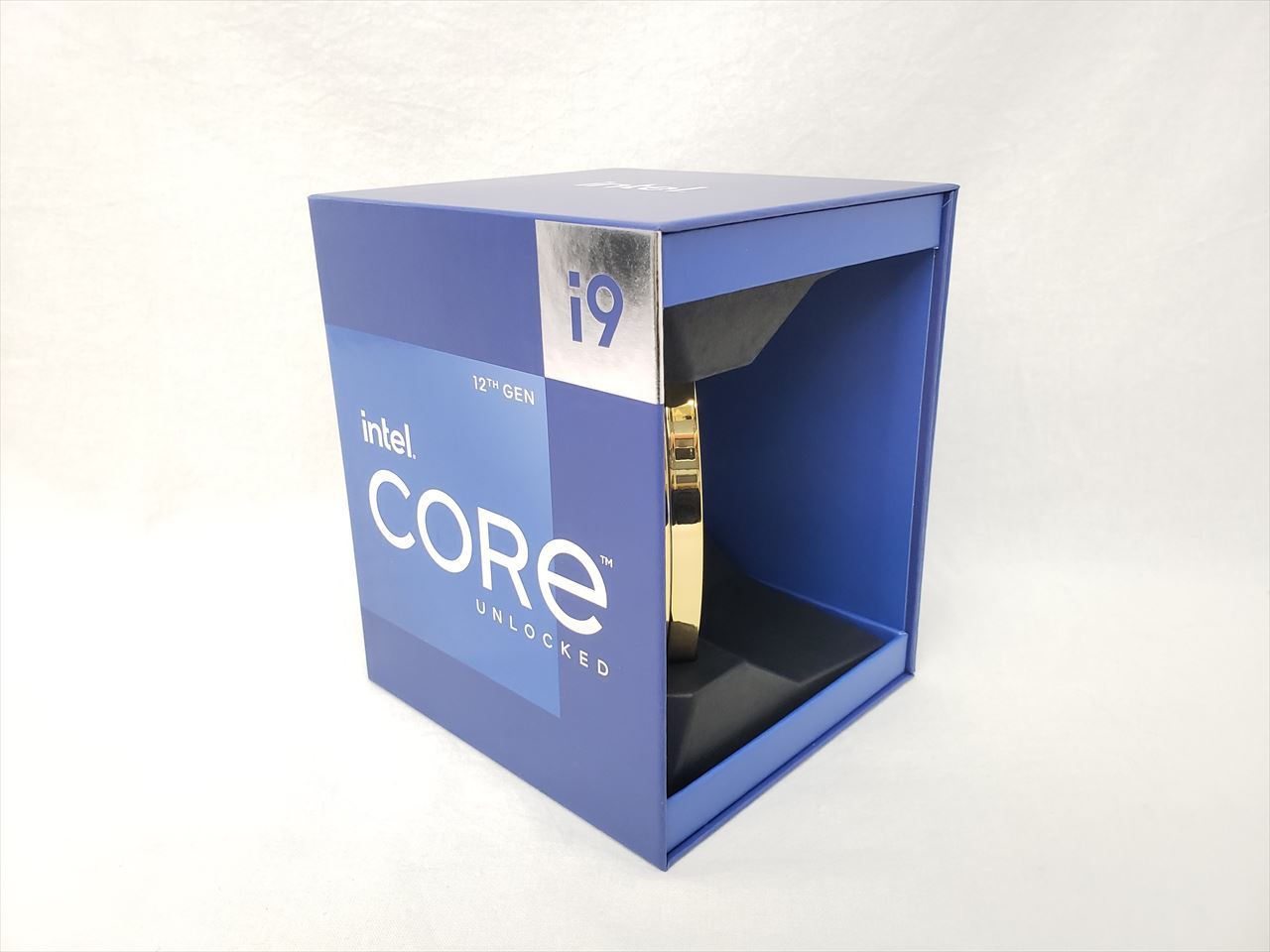 Core i9-12900K BOX (P-core 8(3.2GHz)+E-core 8(2.4GHz)/24スレッド ...