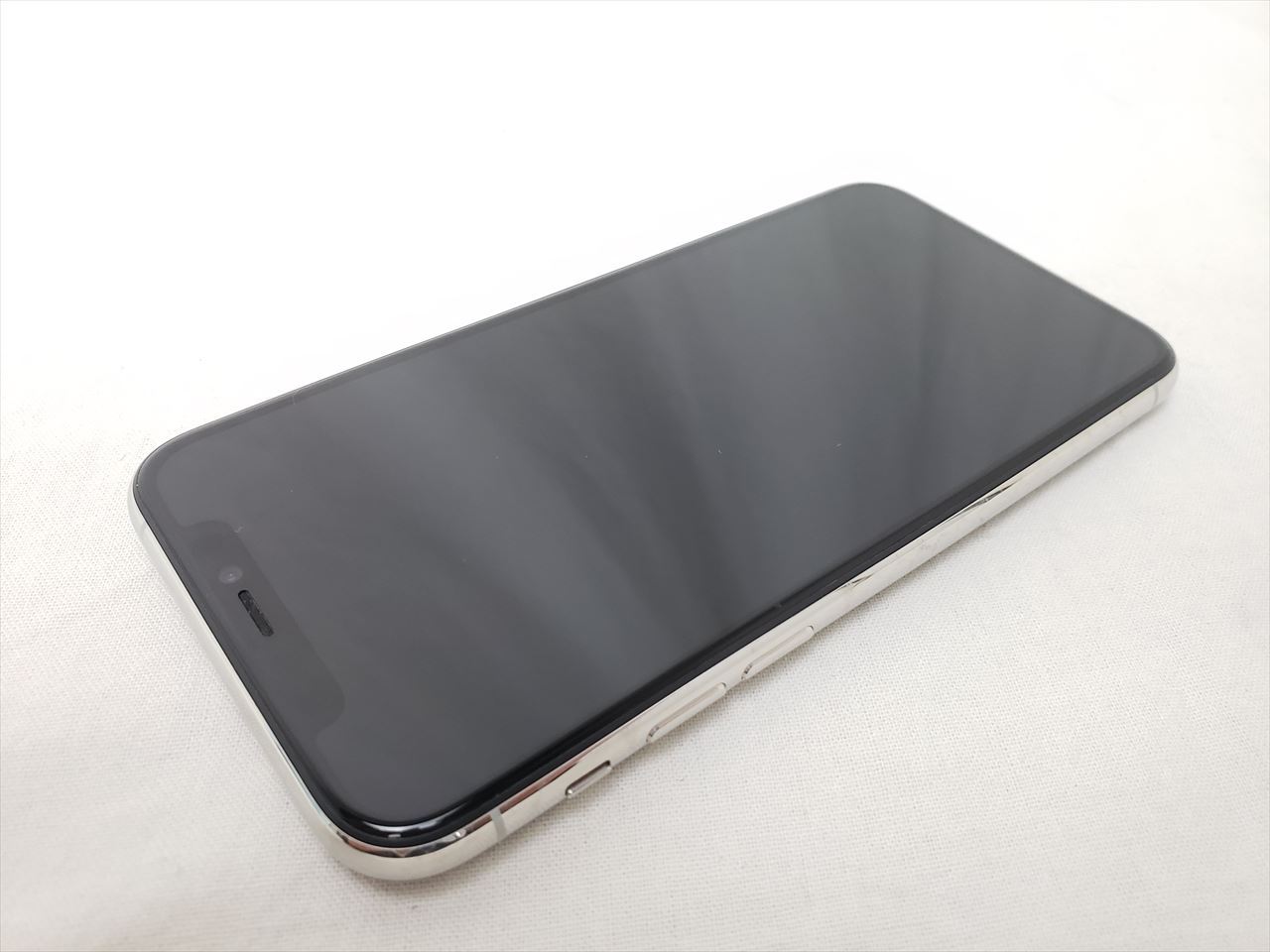 iPhone11 Pro 256GB シルバー /MWC82J/A docomo 【SIMロック解除品 