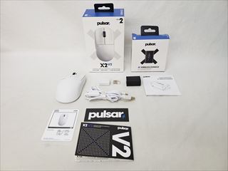 Pulsar X2 V2 Wireless White PX2222 + Pulsar 4K Wireless Dongle ブラック P4KDGB 各サイトで併売につき売切れのさいはご容赦願います。