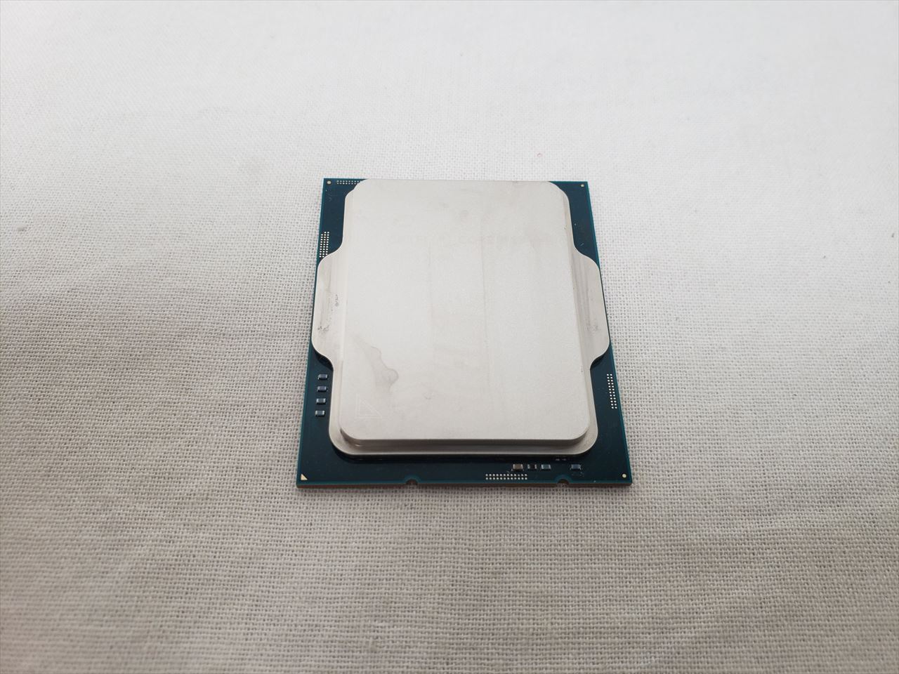 中古Intel Core i3-12100 CPU あつ