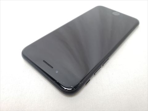 iPhone7 32GB ブラック /MNCE2J/A au 【SIMロック解除品】 各サイトで併売につき売切れのさいはご容赦願います。