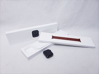 Apple Watch Series8 GPS+Cellular 45mm グラファイトステンレススチールケース / アンバーレザーリンク /MNNP3J/A 各サイトで併売につき売切れのさいはご容赦願います。