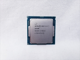 Pentium Gold G5400 バルク (3.70GHz/ターボブーストなし/2-core 4-thread/Total Cache 4MB/TDP54W/HD Graphics 610) 各サイトで併売につき売切れのさいはご容赦願います。